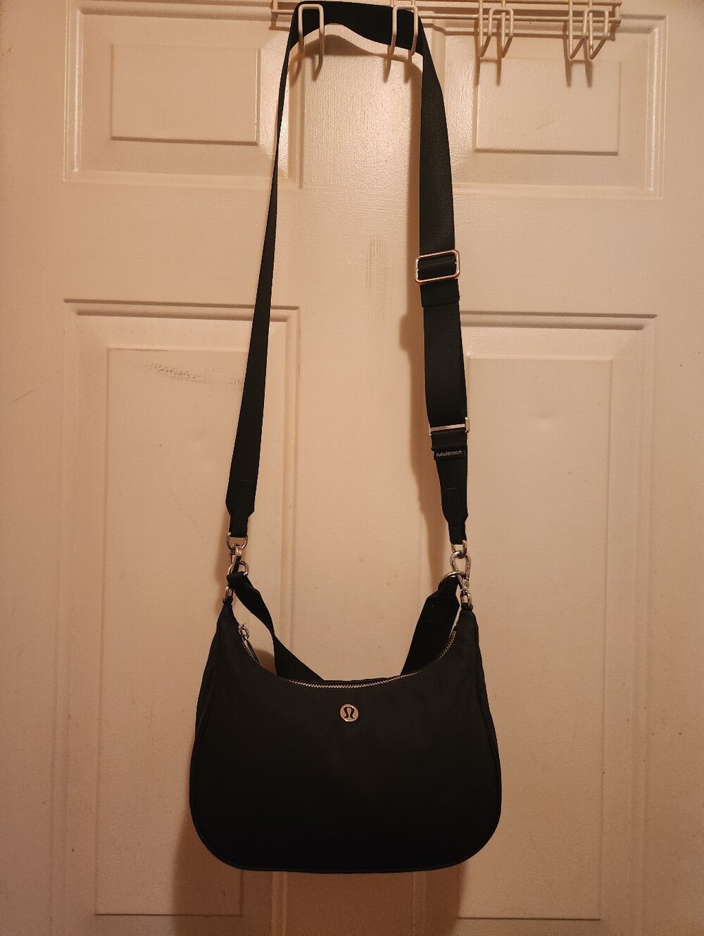 City Essentials 3L Lululemon Purse